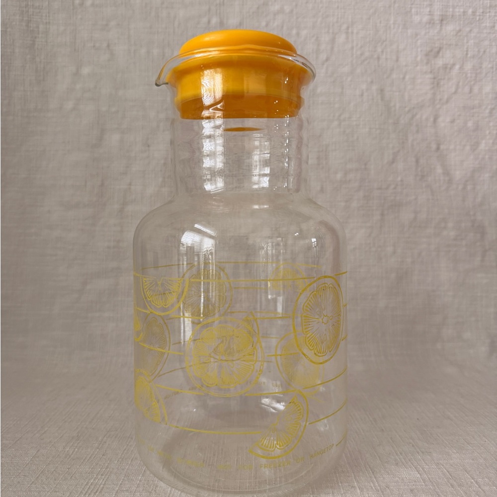 2QT Pyrex Glass Pitcher with Yellow Lid and Citrus Design